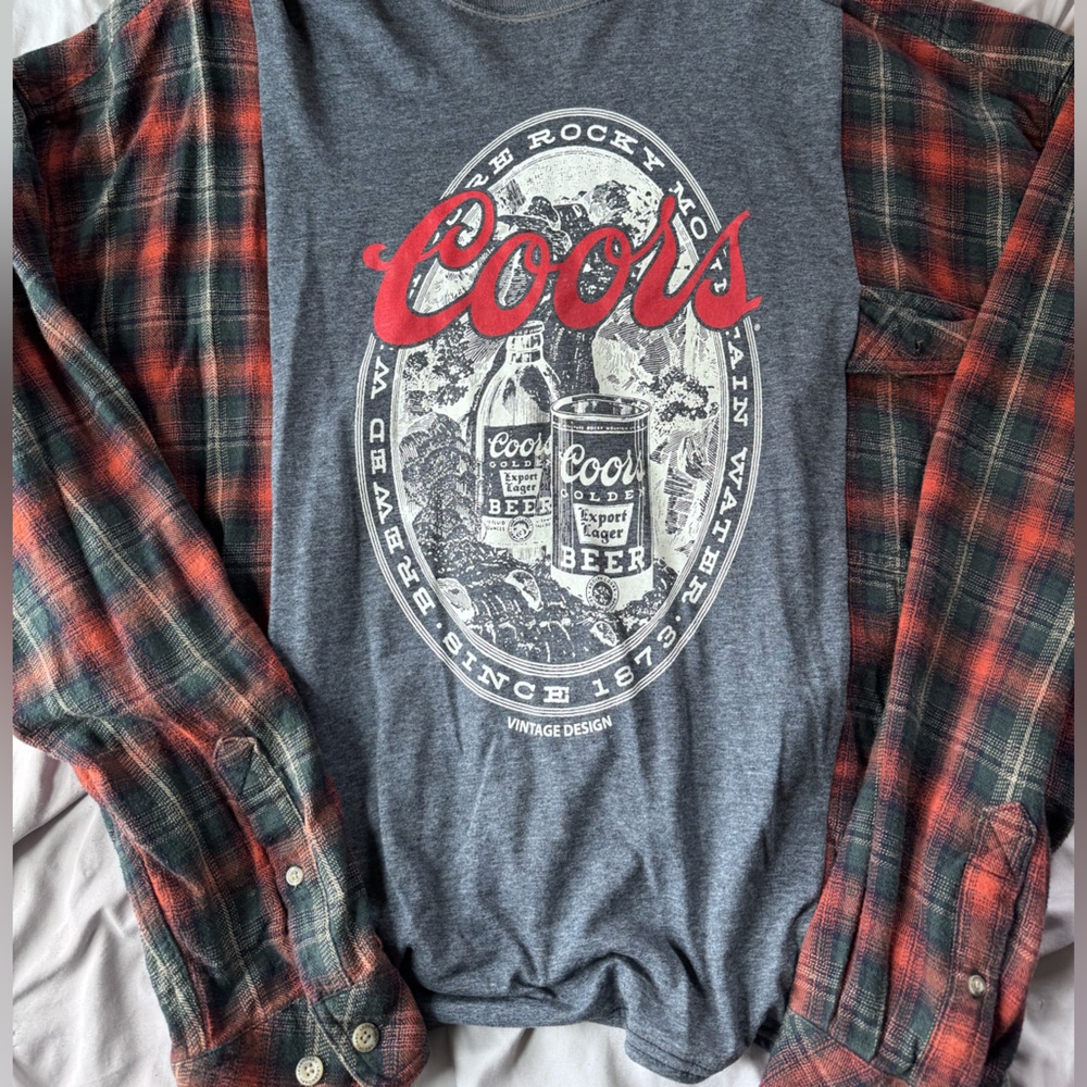 Coors Graphic Tee in Charcoal with Red Script